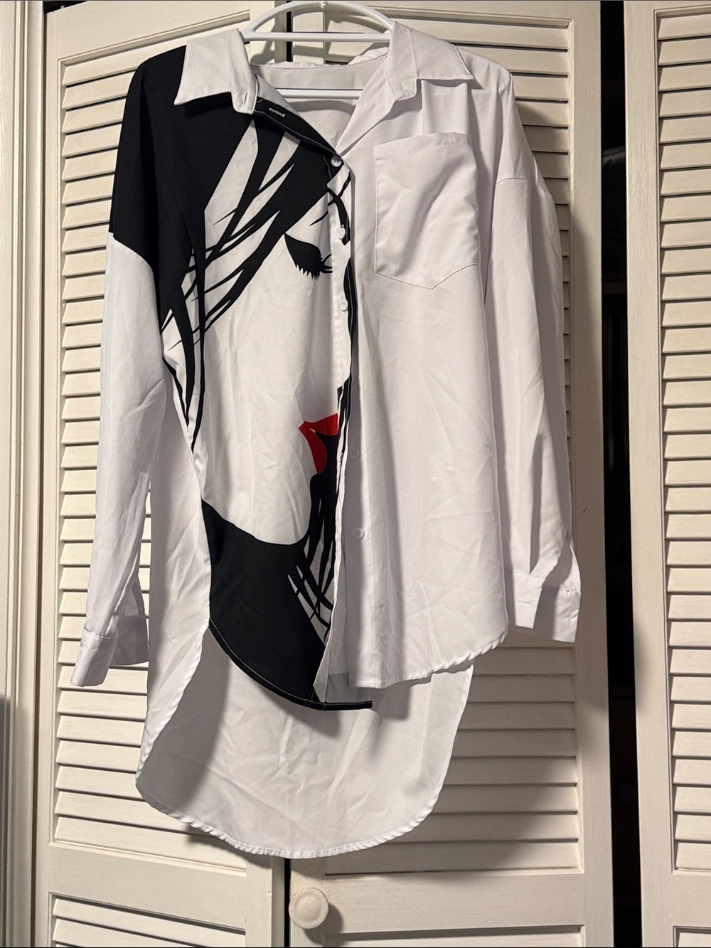 NWOT Women’s Graphic Button-Down Shirt with Black Illustration and Red Accent